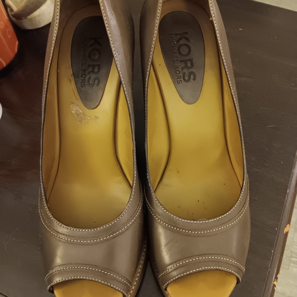 MICHAEL KORS Tan Wedge Platform Sandals Brown Size 10 - Picture 2 of 5